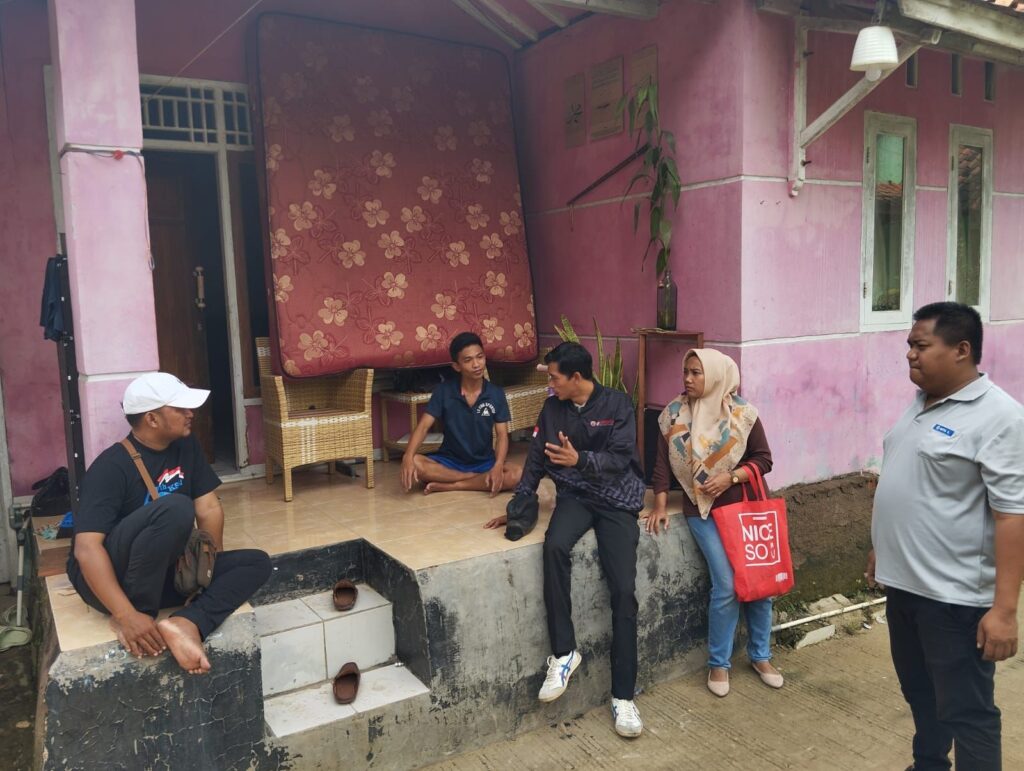 PUK SP TSK SPSI Kunjungi anggota terdampak Banjir di Cikao Bandung Jatiluhur Purwakarta - Dokumentasi/ PUK SP TSK SPSI