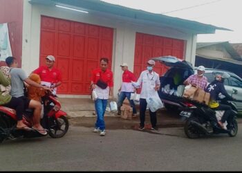 DPC PWRI Purwakarta Gandeng PT. Artha Dua Putri Bagikan Ratusan Takjil Ramadhan - Dokumentasi/Anggraena