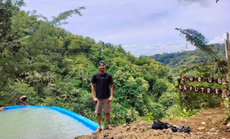 Ahmad Fauzan di Wisata Curug Kaputren, Purworejo Jawa Tengah - Dokumentasi/Anggraena