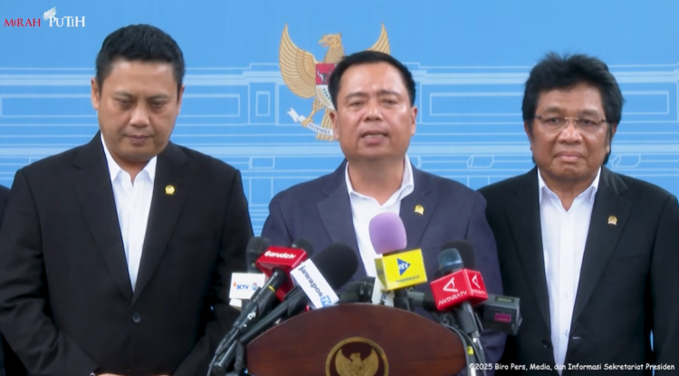 Keterangan Pers Ketua Komisi V DPR RI, Istana Kepresidenan Jakarta, 17 April 2025 - Tangkapan Layar Youtube/ Sekretariat Presiden