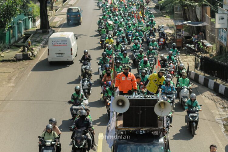 Aksi demo driver online di Kabupaten Purwakarta, ini Respon Bupati Purwakarta - hmdnfzrn (Distributor/Anggraena)