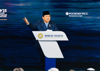 Presiden Prabowo Subianto menyampaikan pidato pada sesi pleno Saint Petersburg International Economic Forum (SPIEF) 2025 di ExpoForum Convention and Exhibition Centre, St. Petersburg, Rusia, pada Jumat, 20 Juni 2025 Foto: BPMI Setpres