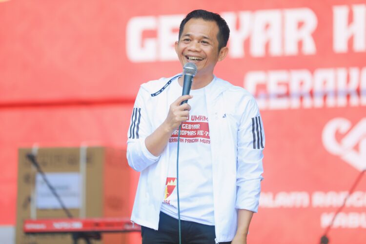 Bupati Purwakarta Om Zein, Gebyar Harkopnas dan Gerakan Pangan Murah Meriahkan Hari Jadi Purwakarta - Diskominfo Purwakarta