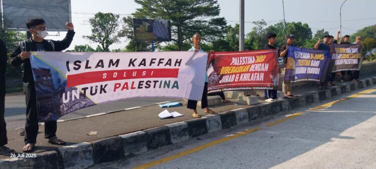 Komunitas Karyawan Hijrah Purwakarta Gelar Aksi Kepedulian untuk Palestina - Dok. Deni Hamzah