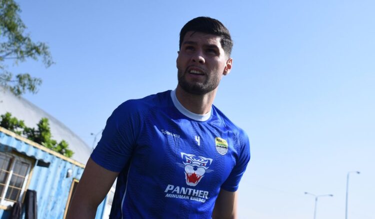 Bek PERSIB asal Brasil, Julio Cesar. (PERSIB.co.id/Sutanto Nurhadi Permana)