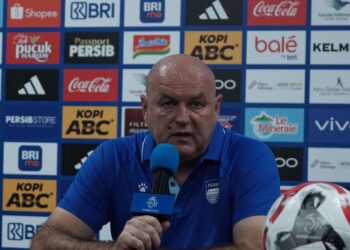 Bojan Hodak pelatih Persib