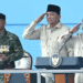 Presiden Prabowo Subianto bertindak sebagai inspektur upacara dalam Upacara Peringatan Hari Ulang Tahun (HUT) ke-80 Tentara Nasional Indonesia (TNI) yang digelar di Lapangan Silang Monumen Nasional (Monas), Jakarta, pada Minggu, 5 Oktober 2025. Foto: BPMI Setpres/Kris