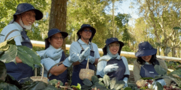 PT Pertamina Geothermal Energy Tbk (PGE) bersama para petani kopi Kamojang menggelar Panen Bersama dan Ekspor Perdana Kopi Geotermal Kamojang, Jawa Barat. (Foto: PT.PG)