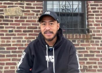 Pandji Pragiwaksono. Foto: Youtube Pandji.