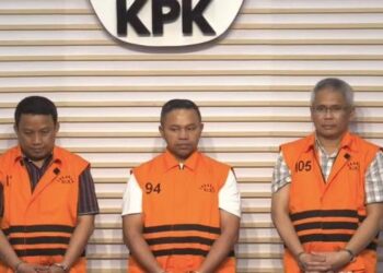 Komisi Pemberantasan Korupsi (KPK) mengatakan Gubernur Riau Abdul Wahid menggunakan uang diduga hasil pemerasan terkait penambahan anggaran 2025 yang dialokasikan pada UPT Jalan dan Jembatan Wilayah I-VI Dinas PUPR PKPP untuk pergi ke sejumlah negara. (Dok. KPK)