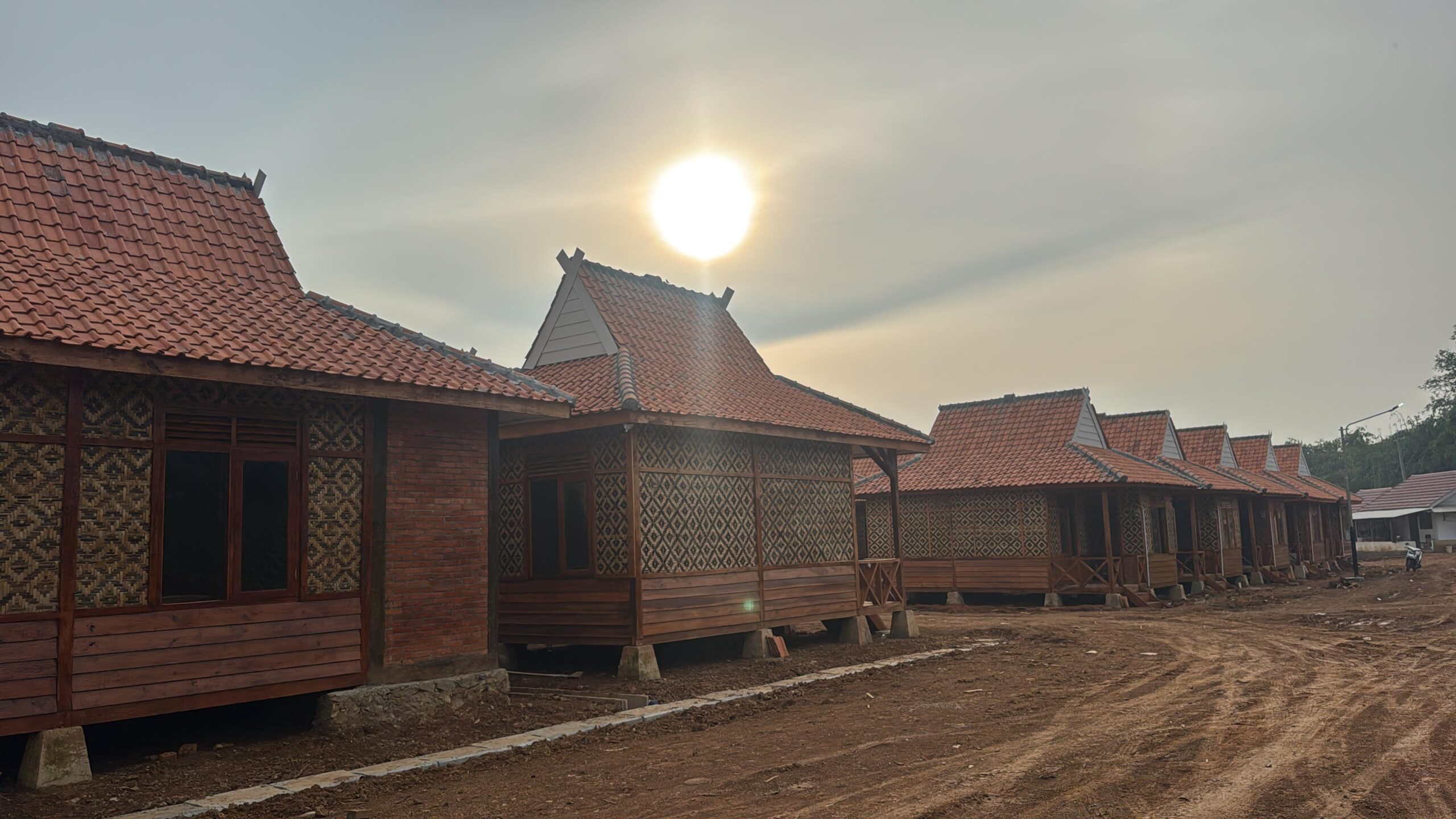 Bangunan Kampung KDM - Dok. Fotoporia
