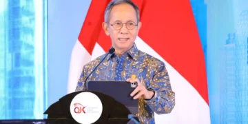 Ketua Dewan Komisioner OJK Mahendra Siregar dalam acara Dialog OJK dengan Industri Jasa Keuangan di Jakarta. (Foto: Dok. OJK)