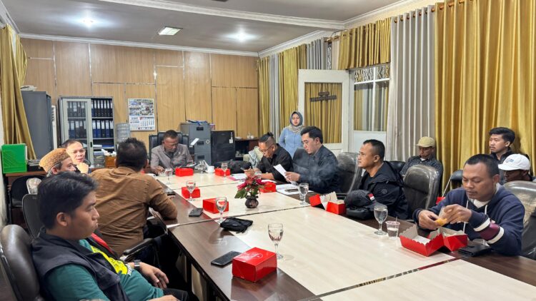 Audiensi Warga Margasari Ungkap Dampak Serius TPA Cikolotok