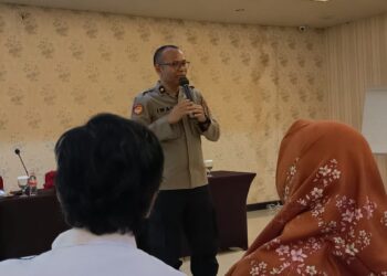 Kompol Dr. H. Iwan Rasiwan, M.H., mengisi Materi Organisasi Buruh di acara Sekda Purwakarta - Dok. Pribadi