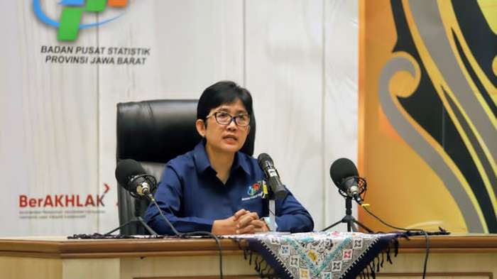 Margaretha dalam konpres Berita Resmi Statistik BPS Jabar - Humas Jabar