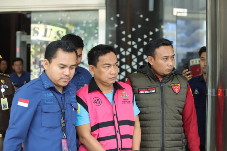 Tim Penyidik Tetapkan Tersangka HS Ketua Ombudsman Perkara Tambang Nikel di Sultra - Dok. Kejagung