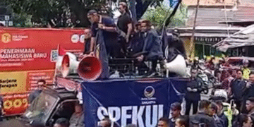 Aksi Unjuk Rasa Kader Partai NasDem di Kantor Tempo - Gambar: Tangkapan Layar (Instagram/Tempodotco)