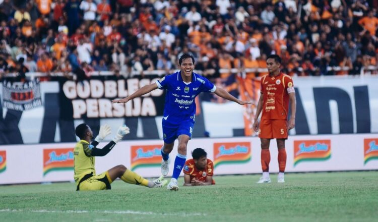 Pemain PERSIB Adam Alis melakukan selebrasi - Dok. PERSIB.co.id