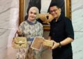 Tanissa Puti Rahmadiva Founder Bumi Kreasi Jatiluhur bersama Kepala Disporaparbud Kabupaten Purwakarta - Intiporia