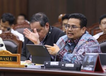 Rahmat Bagja Ketua Bawaslu saat memberikan keterangan pada sidang pemeriksaan Perselisihan Hasil Pemilihan Umum, Rabu (23/09) di Ruang Sidang MK. Foto Humas/Ifa.