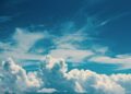 Langit Biru- Foto oleh Jelleke Vanooteghem di Unsplash